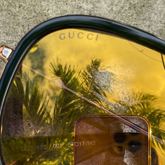 Gucci sunglasses pilot shape! - Picture 2 of 10